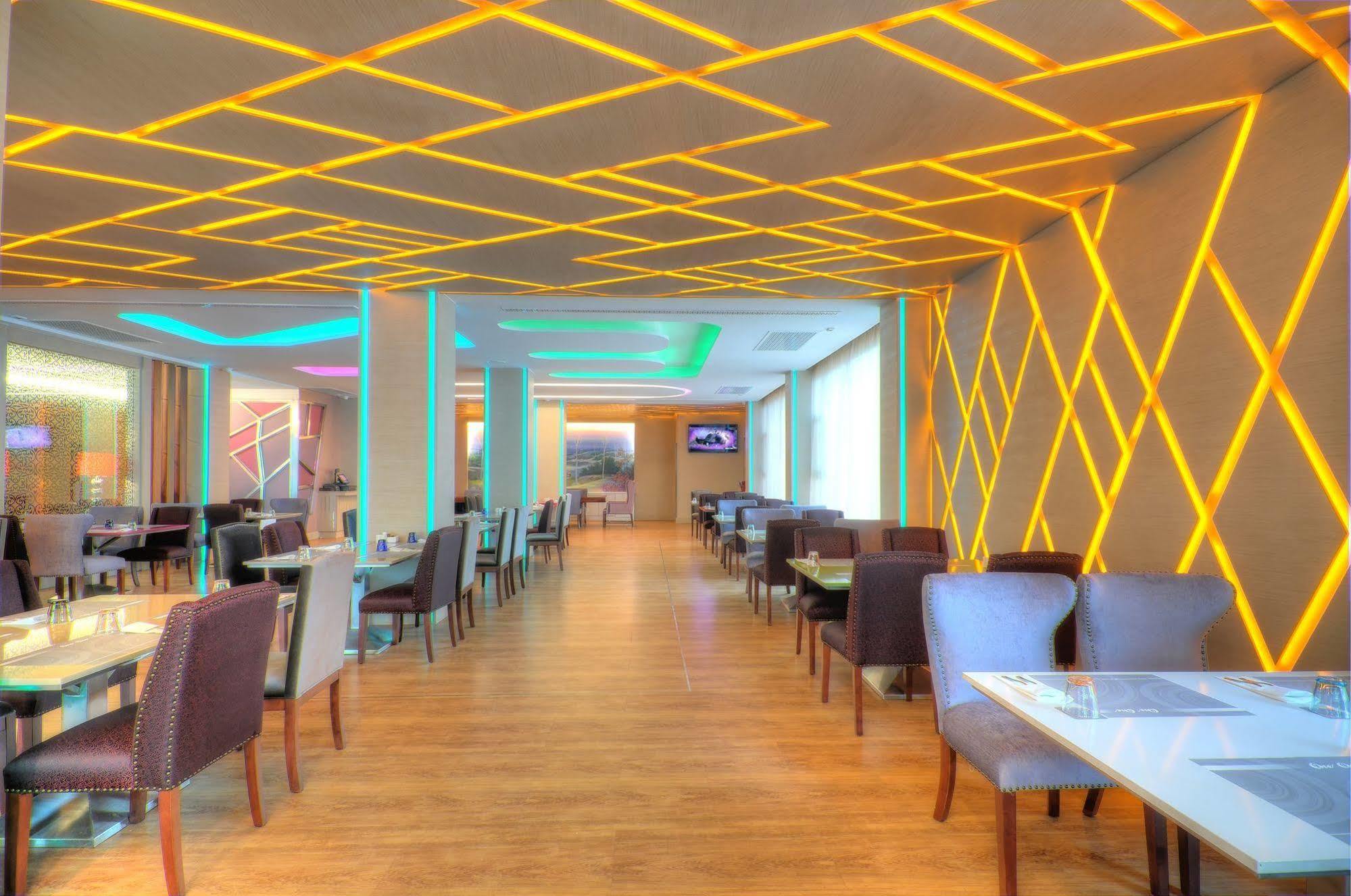 One One Bangkok Otel Dış mekan fotoğraf